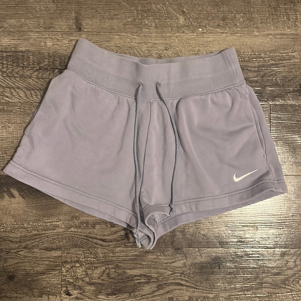 Nike sweat shorts size medium